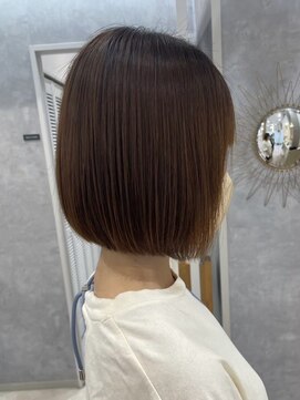 ポジ(poji) ボブ　ミルクティーベージュ　艶髪　髪質改善カラー　ショート