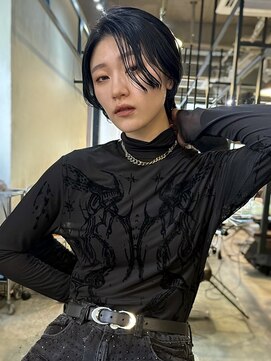 メイカ(MEIKA) 【 ハンサムマッシュショート × グレーアッシュ 】浅野美紀