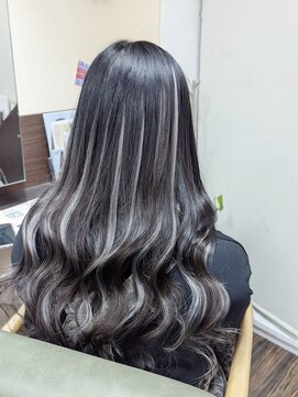 レアナ バイ ニーナ(Leana by NINA) プルエクステでロングヘア　ハイライト　宮の沢美容室