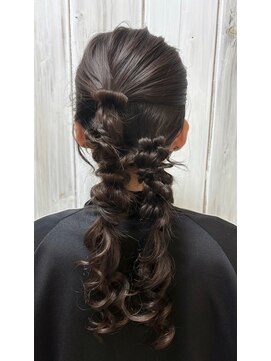 【CINQ】山崎 イベント事に！編みおろしアレンジ