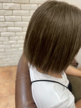 ビランチェ 池袋(bilancia) オリーブベージュ/カーキ/ナチュラルアッシュ/池袋東口