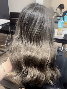 ヴィフ 大船(VIF) バレイヤージュ/ケアブリーチ/ダブルカラー白髪ぼかし脱白髪染め