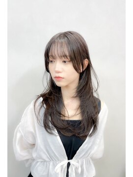 ノノリリ(NONORIRI) シースルーバングレイヤーロング赤み消し透明感カラー