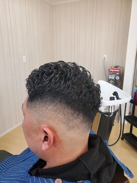 ハングアウト(Hangout) 濡れパン×スキンフェード