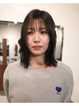 ヨー(Yoh-) 【ミディアムボブ/阿部達哉】ボブレイヤー/顔まわり/外ハネボブ