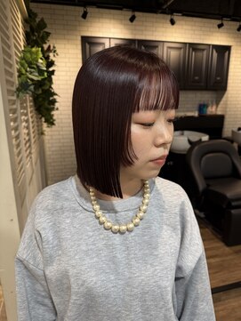 アシュレイ(ASHLEY) suzuボルドーカラー　切りっぱなしボブ　ボブヘア　大阪福島