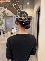 イミ(imi)&nbsp;タイトシニヨン/お団子/カチモリ/ヘアセット/ヘアアレンジ/登戸