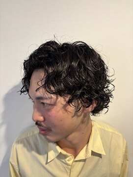 アンド グラフ(& Graph.) 無造作パーマ常田風センターパートマッシュウルフ