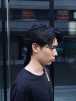 シーンバイラッド ヘルム(SCENE by RAD helm)&nbsp;センターパートで魅せる爽やかビジネスヘアメンズカット艶感