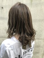 ロンドアベニール 北千住(Lond avenir)&nbsp;ハイトーンでも上品に☆グレージュ×ハイライト　西田大樹