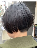 カミナ(KAMINA)&nbsp;レディース刈り上げショート。