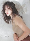 大人かわいい透明感グレージュ