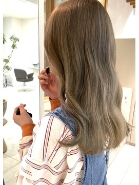 トーチ(torch) ケアブリーチによるまろみオリーブカラー