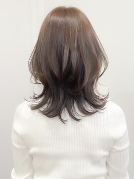 ヴェリーテ(Verite) デザインカラー/レイヤーカット/ウェットヘア/オリーブベージュ
