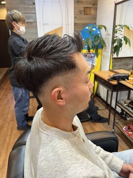 ツイン ジェットモヒカンフェード