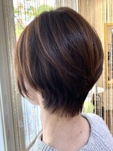 ヘアー リーフ(Hair Leaf) 髪質改善ショートボブ　ハイライトカラー
