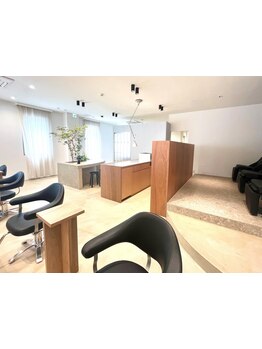 [似合わせ/髪型診断]で大人気のLabyrinth*技術力のあるスタッフが、髪型診断で似合わせスタイルをご提案◇