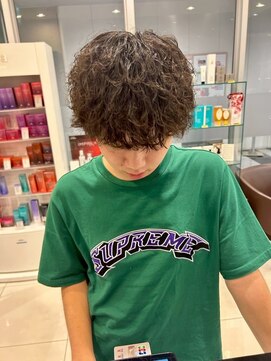 アッドバイケンジ(Add.. by KENJE) ツイストスパイラルパーマ【戸塚/戸塚駅/戸塚駅近/メンズ】