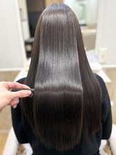 サロン帰りだけでなく、ご自宅でも扱いやすい髪へ