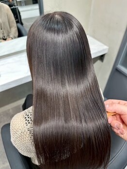 ALLEN Lueur【髪質改善＆トリートメント】【7月1日OPEN（予定）】の写真/グレイカラーを繰り返してパサパサになった髪を髪質改善で蘇らせます♪【広島市/髪質改善/トリートメント】