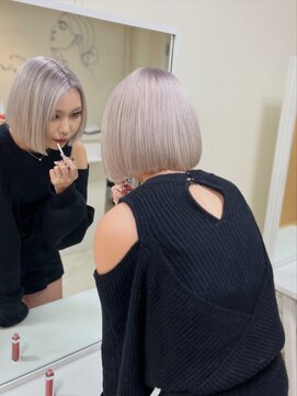 カリーナ(CARINA) シルバーアッシュ￥ハイトーンカラー