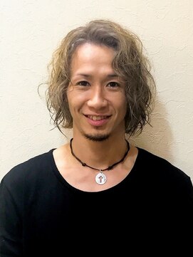 サン ビューティアンドバーバー(3 Beauty Barber) ダブルカラーナチュラルパーマ