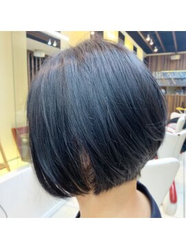 クオリス 赤塚店(QUALIS) 【QUALIS】ナチュラル前下がりボブ