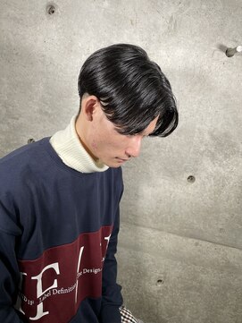 イーラ(era) センターパート×ツーブロック×ニュアンスパーマ