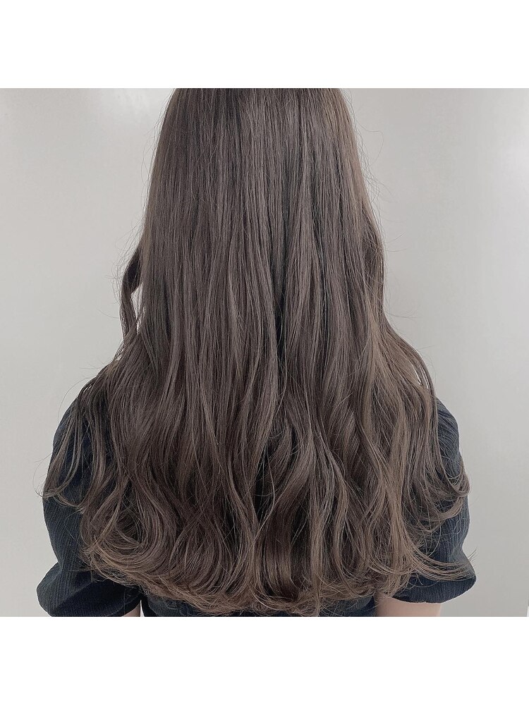 シルバーグレーラテ：L175825933｜サイ アオヤマ(sai AOYAMA)のヘア 
