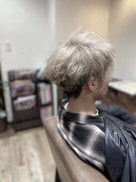 美容室ふくろう メンズマッシュ/ペールシルバー