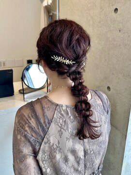 ローウェ 表参道(Louwe) パーティヘア/編み下ろし/金箔