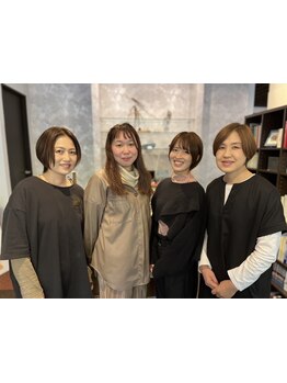 ≪ママスタイリスト在籍≫ゆったりくつろげる空間でヘアのことだけでなく、日々の日常会話も楽しく♪