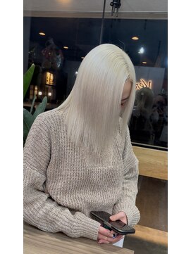 ヴェロニカ バイ ソル(Veronica by SOL) ホワイトカラー