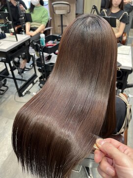 アディクト イースト 東陽町東口(addict EAST) うねりを抑える縮毛矯正＿ダークブラウン＿ロング［東陽町駅］