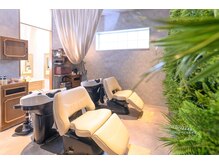マレット(mullet.)の雰囲気（個室感あるシャンプーブースで極上のスパ体験が堪能できます）