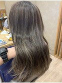 【バレイヤージュ風ハイライト × ミルクティーベージュ】