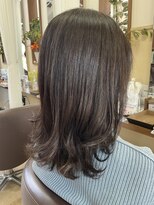 コアフィールフィス(COIFFURE fils)&nbsp;セミロング 外ハネスタイル ダークブラウン