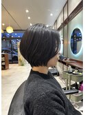ショートボブ
