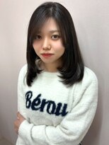 ソンノ(sonno)&nbsp;ミディアムレイヤー ワンカール 顔周りカット アッシュカラー
