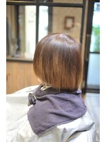 リビング(LIVING)&nbsp;髪質改善 酸性ストレート｜広がるくせ毛が艶サラボブへ