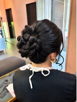 アムズヘアーファム ルーズアップアレンジ