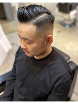 フランクスバーバー アンド ビアークラブ(FRANK'S BARBER and BEER CLUB)&nbsp;かき上げ七三オールバックスキンフェードサイドパートショート