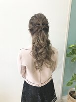 リュタン(LUTIN)&nbsp;LUTINゆるふわハーフアップ