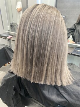 オリ(‘Oli) シャドールーツ