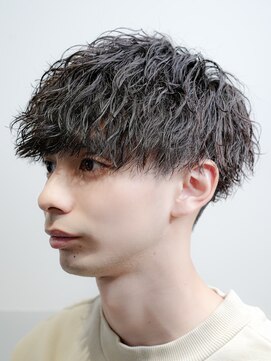 アルファ 新宿(alpha) フェザーパーマ/刈り上げセンターパート/サーフカール[新宿]