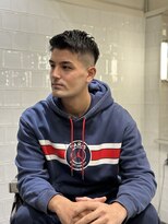 メリケンバーバーショップ フクオカ(MERICAN BARBERSHOP FUK)&nbsp;波巻き束感ショートツーブロックマッシュアップバングコンマヘア