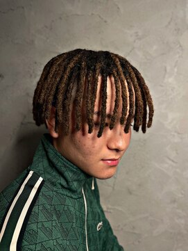 ゴート(GOAT) バックコームドレッド