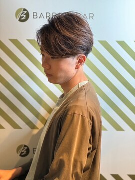 バーバーバー アカバネ(BARBER-BAR AKABANE) 大人男子の毛流れショート×ハイライトカラー/ツーブロック#3