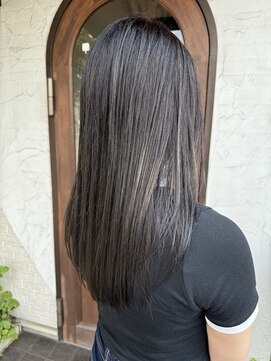 ヴィアンカ(Vianca) トーンダウンで艶髪！グレイパールカラー