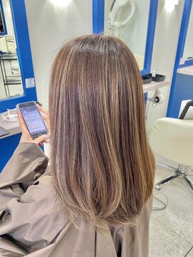 ミツボシ 本八幡(MITSUBOSHI) ワンレン/ネビージュ/小顔/黒髪/こなれストレート[本八幡]